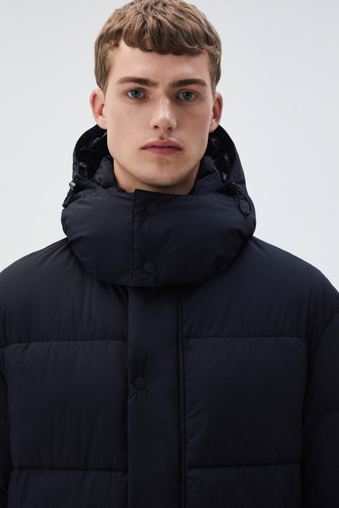 BREKKA Montpellier Long Puffer - black - detail